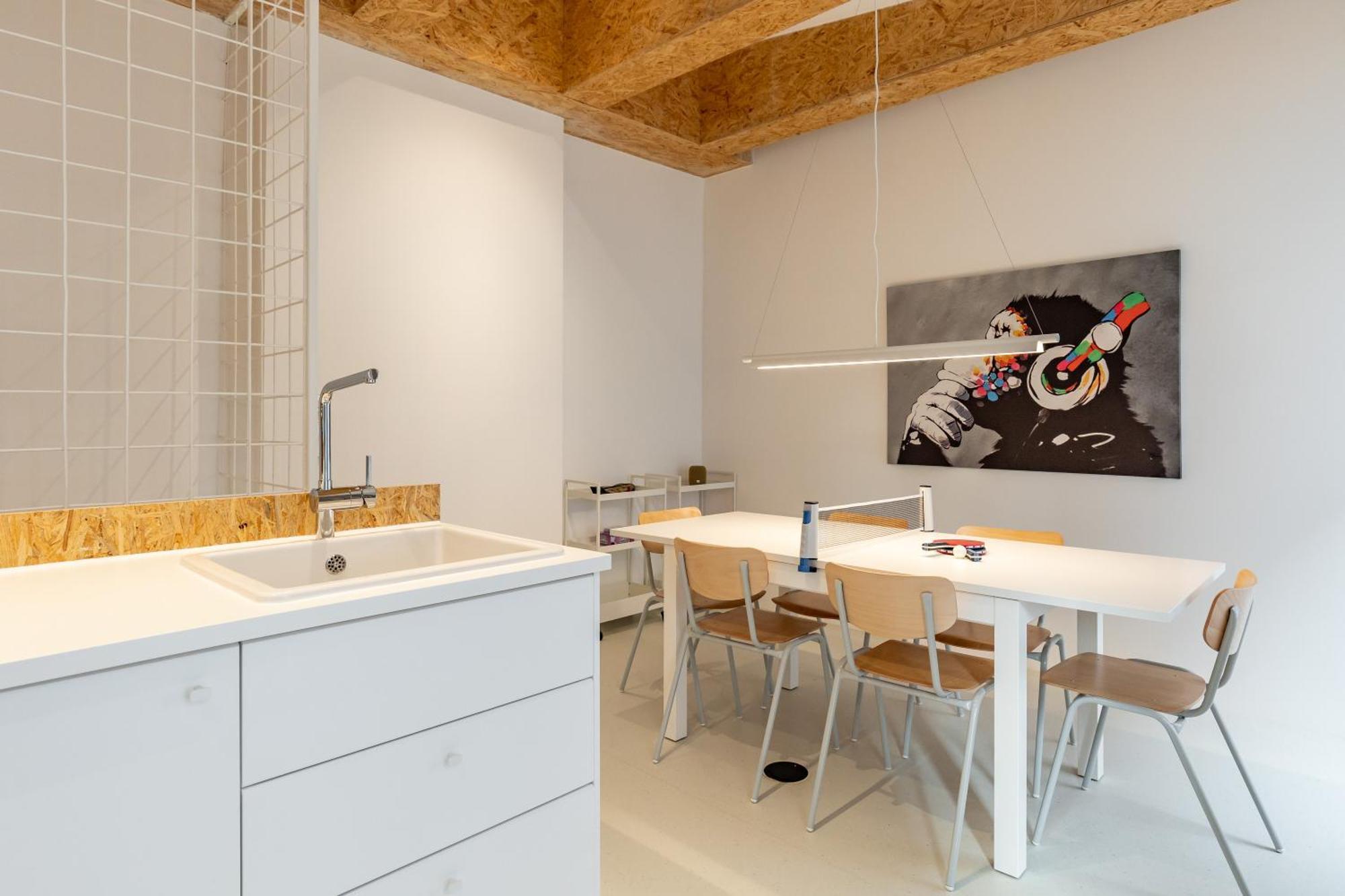 Coolest In Berlin, Easy Check-in, Close To Center, Youngster Maisonette #7 * Berlijn